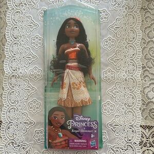 Disney Princess Royal Shimmer MOANA doll, new in package